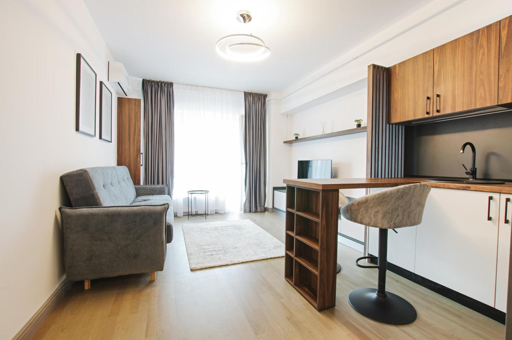 Himson-Brown Apartment Яш Екстериор снимка