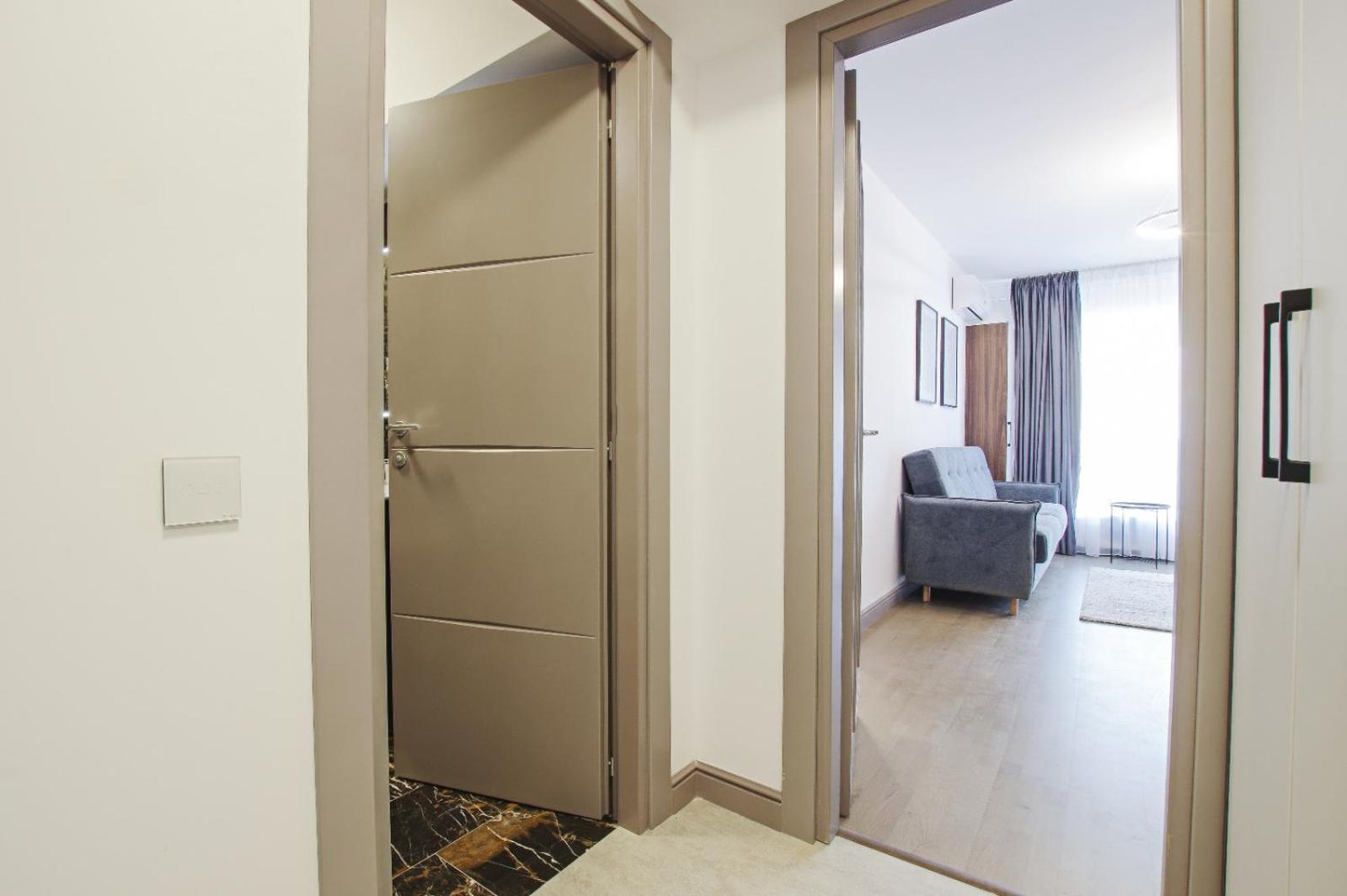 Himson-Brown Apartment Яш Екстериор снимка